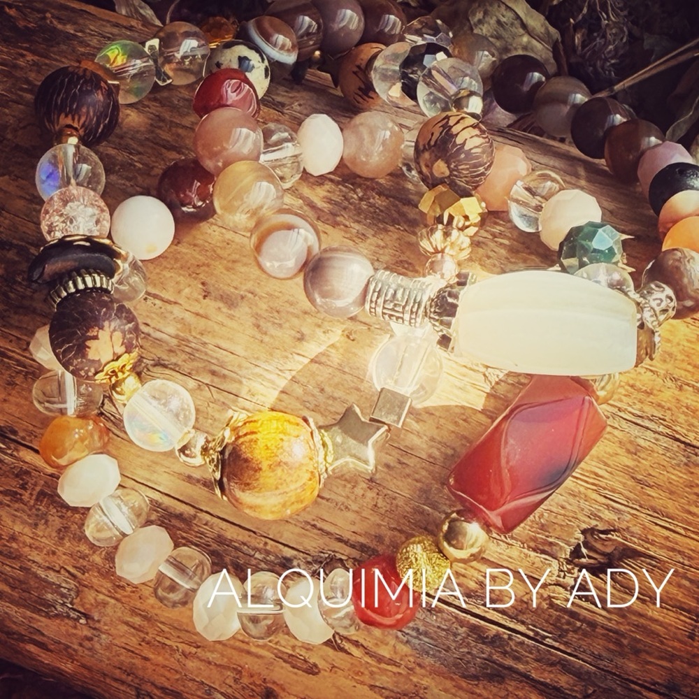 EARTHY LUXURY + Carnelian and agates statement bracelet - Picture 3 of 3
